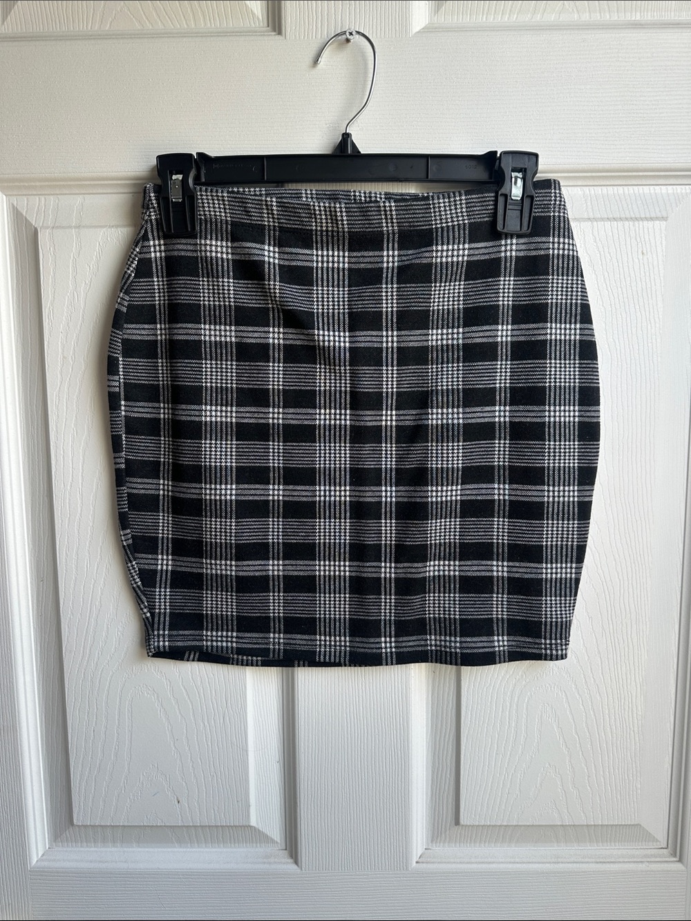 Black and White Plaid Mini Skirt - Classic Pencil Style